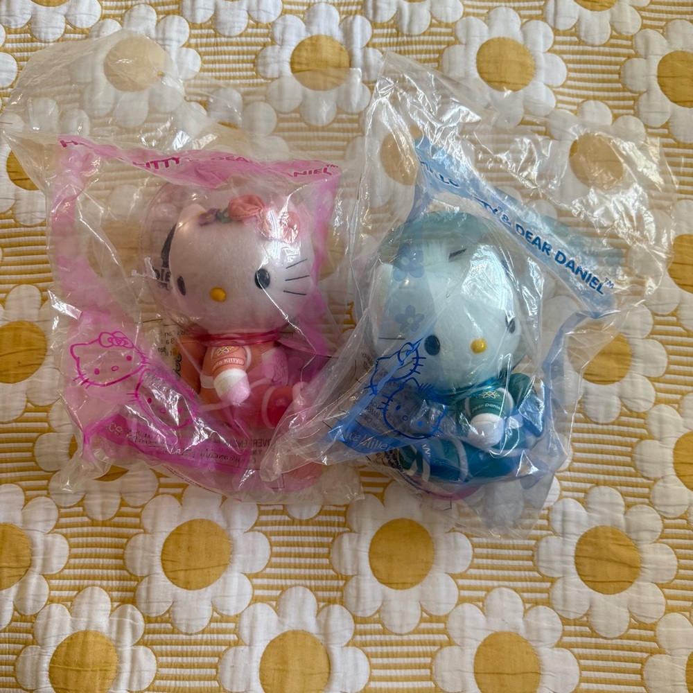 Hello Kitty and Dear Daniel Plush Set